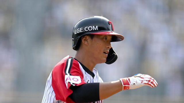 송찬의 ‘오늘은 LG 홈런의 날’