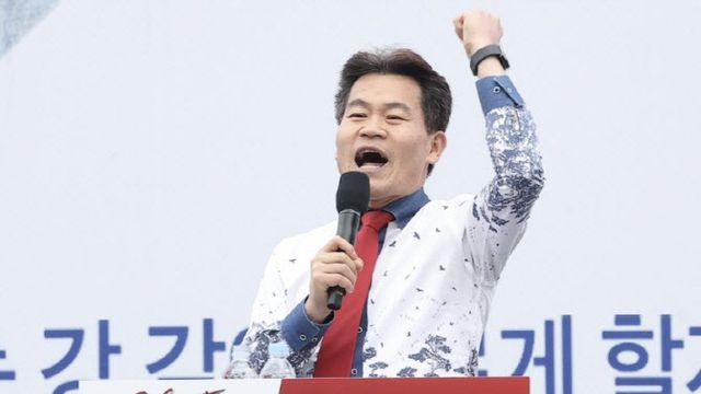 광주 찾은 전한길 