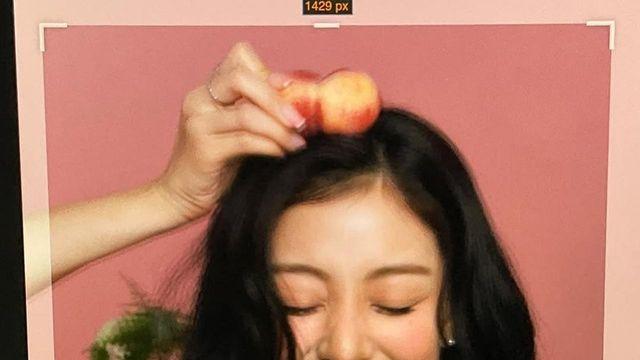 봄을 부르는 지효의 미소, 과즙이 흐른다