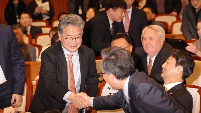 韓대행 탄핵기각 후 외교1차관·美대사대리 통화…