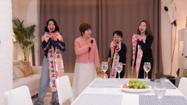 일본 코인노래방에서 김연자, 주 5일 연습...