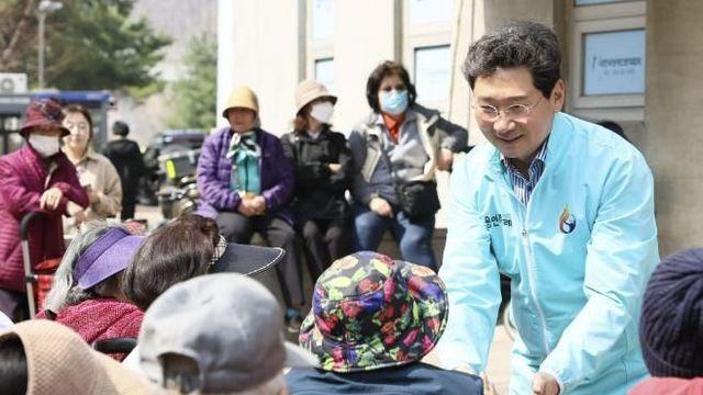 이상일 용인특례시장, 문화협회 푸드뱅크 격려 방문