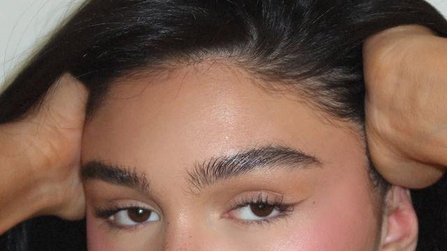 키키는 어떻게 화장해? MZ들의 ‘요즘’ 메이크업