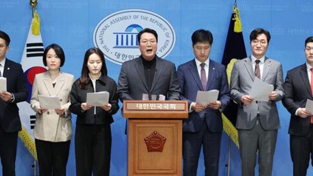 여야 정치권 내부서 ‘연금 개혁안 반대’ 목소리 커져...박주민 “연금 특위에 젊은 의원 구성”