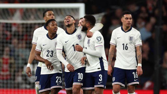 '제임스·에제 데뷔골' 잉글랜드, 라트비아 3-0 완파… 투헬 2연승