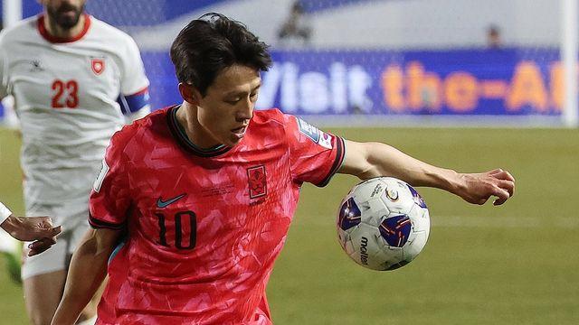 선제골에도 무승부·잔디에 웃지못한 이재성 