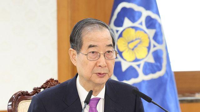 野, '헌재존중' 당부 韓에 