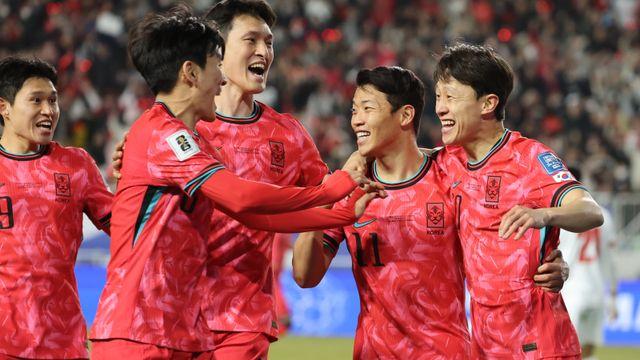 ‘손흥민 택배→이재성 왼발 골’ 한국, 92 듀오 합작…요르단에 1-0 리드 [IS 수원]