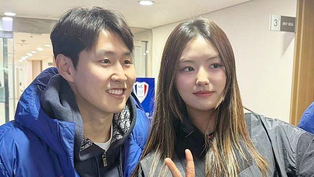 부상 중인 이강인과 투샷 찍은 '뜻밖의' 여성 사진 급속 확산