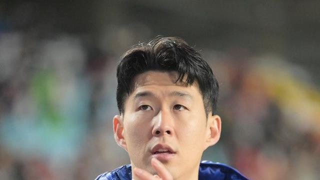 [요르단전 현장] 손흥민 또 잔디 문제 작심발언 