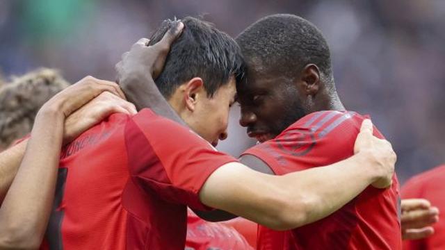 [속보] 김민재 청천벽력! 너무나 충격적인 소식→'센터백 콤비' 우파도 수술대 오른다…A매치 수비수 2명 OUT, KIM 어깨 너무 무겁다