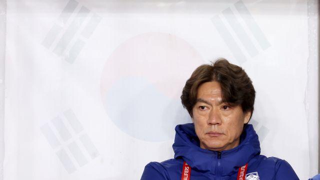 [IS 시선] “홍명보 나가!” 더 커질 것 없는 사퇴 촉구…WC까지 1년, 이대로 괜찮나