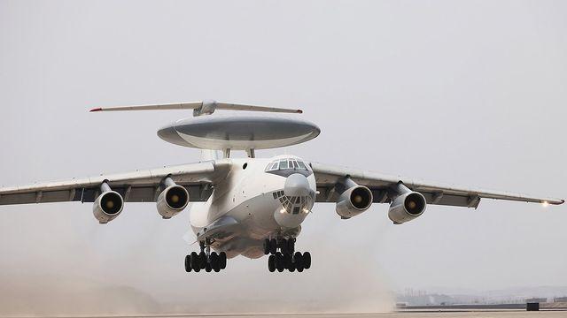 북한도 '하늘의 지휘소' 운영하나…레이돔 올린 통제기 공개