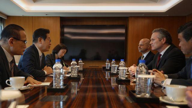 이재명, 美알래스카 주지사 면담…