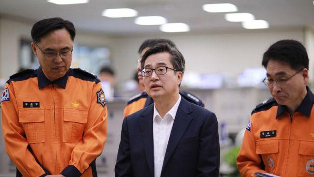 경기도 소방재난본부 찾은 김동연.“국가 비상사태