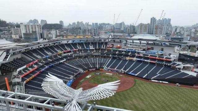 송진우·정민철·장종훈·김태균, 한화 새 구장 개장 경기 시구