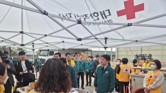 안철수, 산불 피해 안동 찾아 “국가 총력 다해 피해 주민 지원해야”