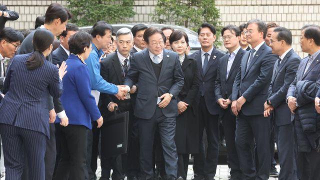 法, 이재명에 과태료 500만원…대장동 증인 3번째 불출석