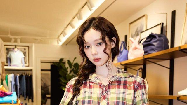 배꼽 위로 핏을 내린 윈터의 봄... 로우 라이즈 체크 셋업