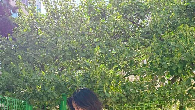 고은아, 카디건과 부츠로 완성한 세련된 나들이룩