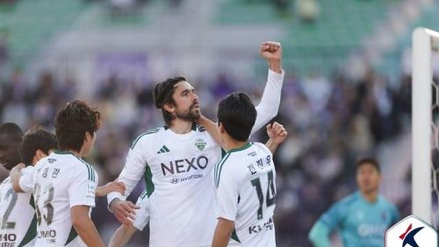 뺨 내주고 PK골 얻었다…전북, 안양 1-0 잡고 5경기만에 승전고(종합)