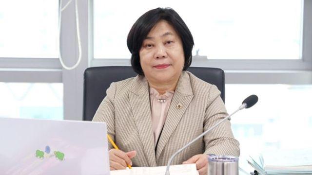 성남시의회 성해련 의원, 양지공원축구장 민원 해결 앞장서