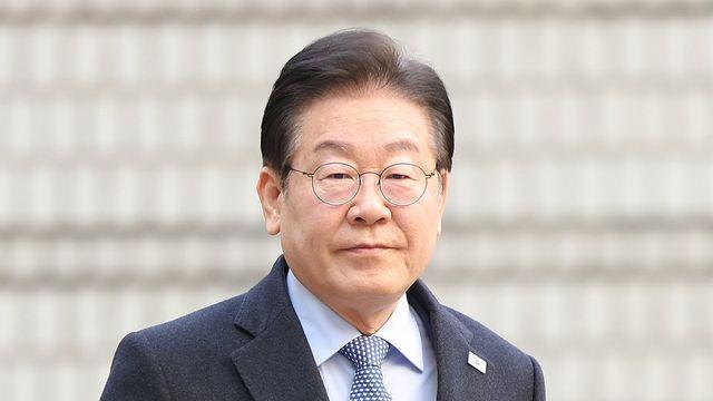 이재명 '대북송금 뇌물사건' 법관 기피 각하 결정문 수령