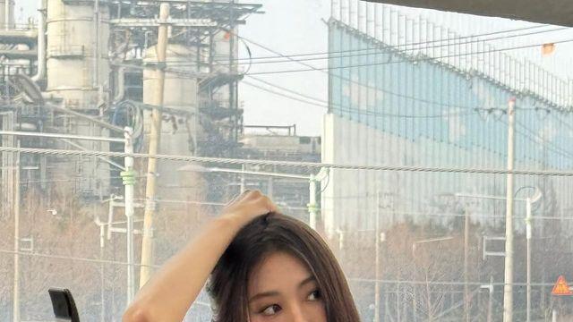 햇살 속에서 피어난 슬립 드레스, 가원의 봄