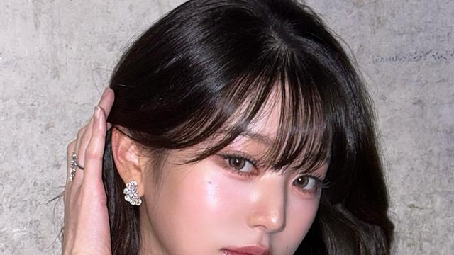 장원영, 윈터처럼 거울처럼 비치는 피부 가능?
