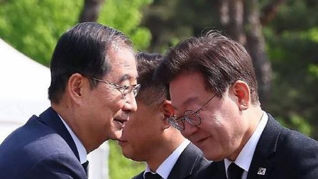 이재명, 韓대행에 '뵙고 싶다' 세 차례 전화·문자…회신 못받아