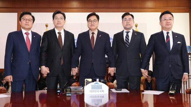 여야 원내대표단, 추경·본회의 일정 합의 실패...오후 다시 회동 예정