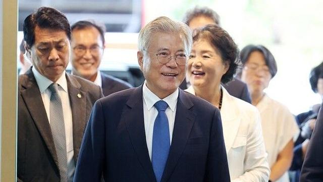 [이슈] 檢, 文 정부 수사 재개.. 文 서면 조사 정의용 전 실장 소환.. 민주 