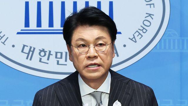 장제원 유서엔 가족 향한 내용…고소인 측, 기자회견 취소