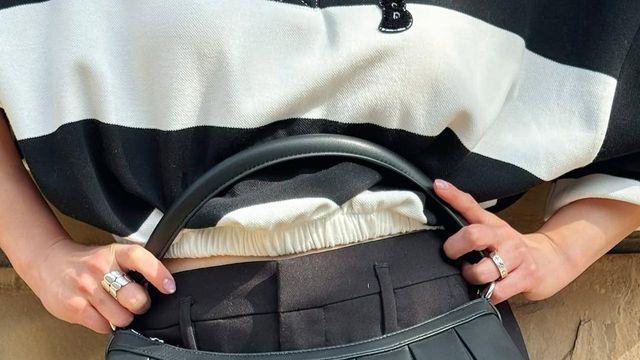 스커트인 줄 알았지? 가방 맞아요... 기은세의 테니스 스커트백