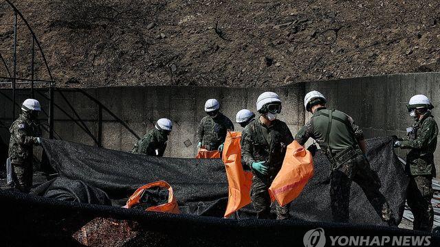 '산사태 시한폭탄'…불은 껐지만, 산은 여전히 위험하다