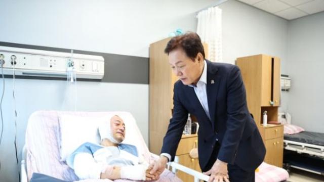 박완수 경남도지사, 산청 산불 부상자 병문안... “치료 지원 아끼지 않겠다”