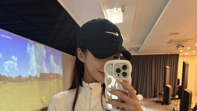 블랙 앤 화이트... 조승희의 모던 골프룩