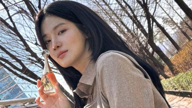 햇살 아래, 향기처럼 피어난 박주현의 봄