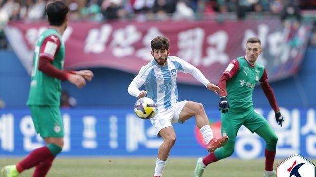 [사커토픽] 5명이 국룰? K리그1 외인 쿼터 다 채운 건 울산 & 대전하나뿐…클럽WC 특별보강 ‘이삭줍기’ 노림수?