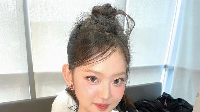 키키, 장원영도 즐겨하는 ‘베리 메이크업’이 트렌드? 과즙미 무한 발산 중인 2025 S/S 시즌 베리 메이크업!