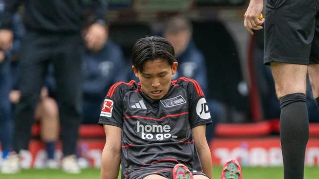 득점왕 韓 대형 FW, 끔찍한 결말…전반 8분 만에 부상→결국 시즌 OUT 