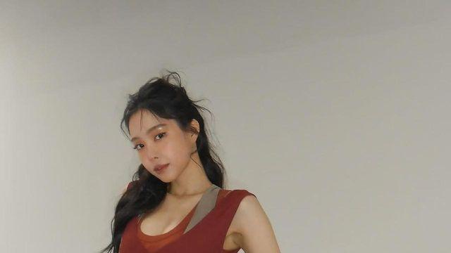 손나은, 바디슈트 입고 뽐낸 유혹의 실루엣