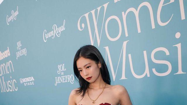제니, 강민경처럼 잔뜩 껴야 멋스러운 반지 레이어드 공식은?