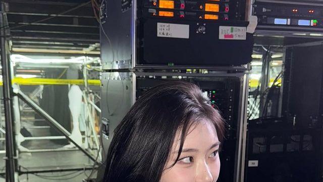 채령 믹스매치, 캐주얼과 페미닌의 조화