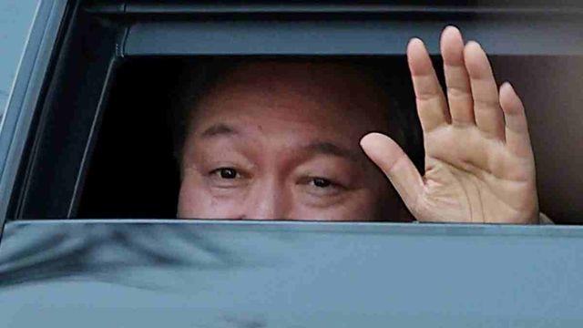 윤석열 전 대통령, 파면 선고 몇 시간 뒤 한남동 관저서 ‘이 사람들’ 만났다