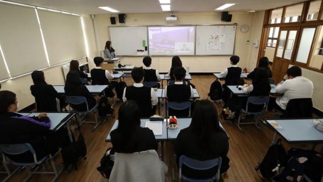 초중고생 10명 중 6명 