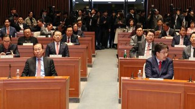 윤 전 대통령 “당·지도부에 고맙게 생각···대선 꼭 승리하길 바란다”