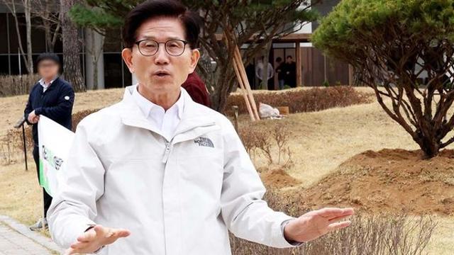 '대통령 선거 출마 선언해달라' 말에 김문수가 보인 반응