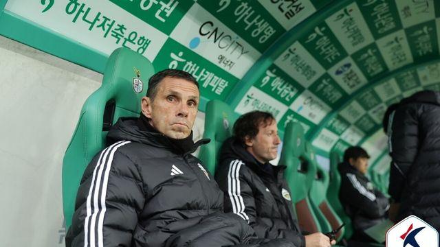 '첫 2연승' 달린 전북… 포옛 감독 “올 시즌 전환점이 되길”