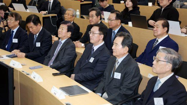 “승자독식 선거제 개편…국정협 상설화, 정치 사법화 최소화”